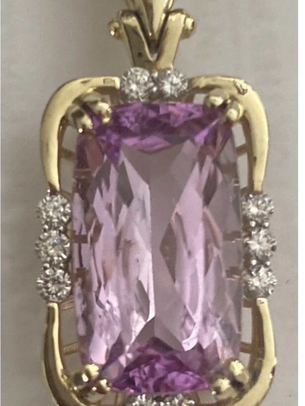 Kunzite pendant 14kt 1 carat of natural diamonds.